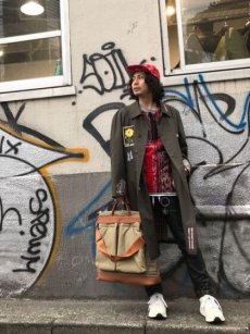 画像2: children of the discordance(チルドレンオブザディスコーダンス) VINTAGE TRENCH PATCHWORK HELMET BAG COTDACB-904 (2)