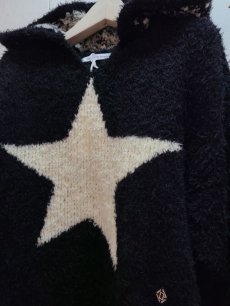 画像2: children of the discordance(チルドレンオブザディスコーダンス) OVERSIZED STAR MOTIF KNIT HOODIE COTDKN-656(BLK) (2)