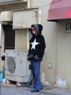 画像14: children of the discordance(チルドレンオブザディスコーダンス) OVERSIZED STAR MOTIF KNIT HOODIE COTDKN-656(BLK) (14)