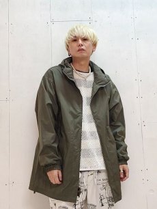 画像6: KIIT(キート) RECYCLE RIPSTOP NYLON DYED TAFTA HOODIE COAT KIO-C99-600(OLV) (6)