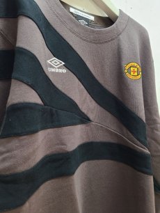 画像2: Children of the discordance(チルドレンオブザディスコーダンス) × UMBRO(アンブロ) UMPHREY BRO CN PULLOVER DISUMBCS-001(BRN) (2)