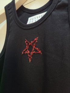 画像2: el conductorH(コンダクター) SPANGLE PENTAGRAM EMBROIDERED TANKTOP PD24AW04 (2)