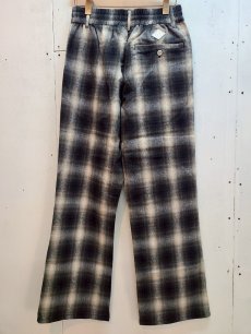 画像3: el conductorH(コンダクター) CHECK FLANNEL FLARE TROUSERS PD25MP01 (3)